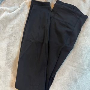 Size 4 Lululemon compression leggings, mid waist and 28in in length
